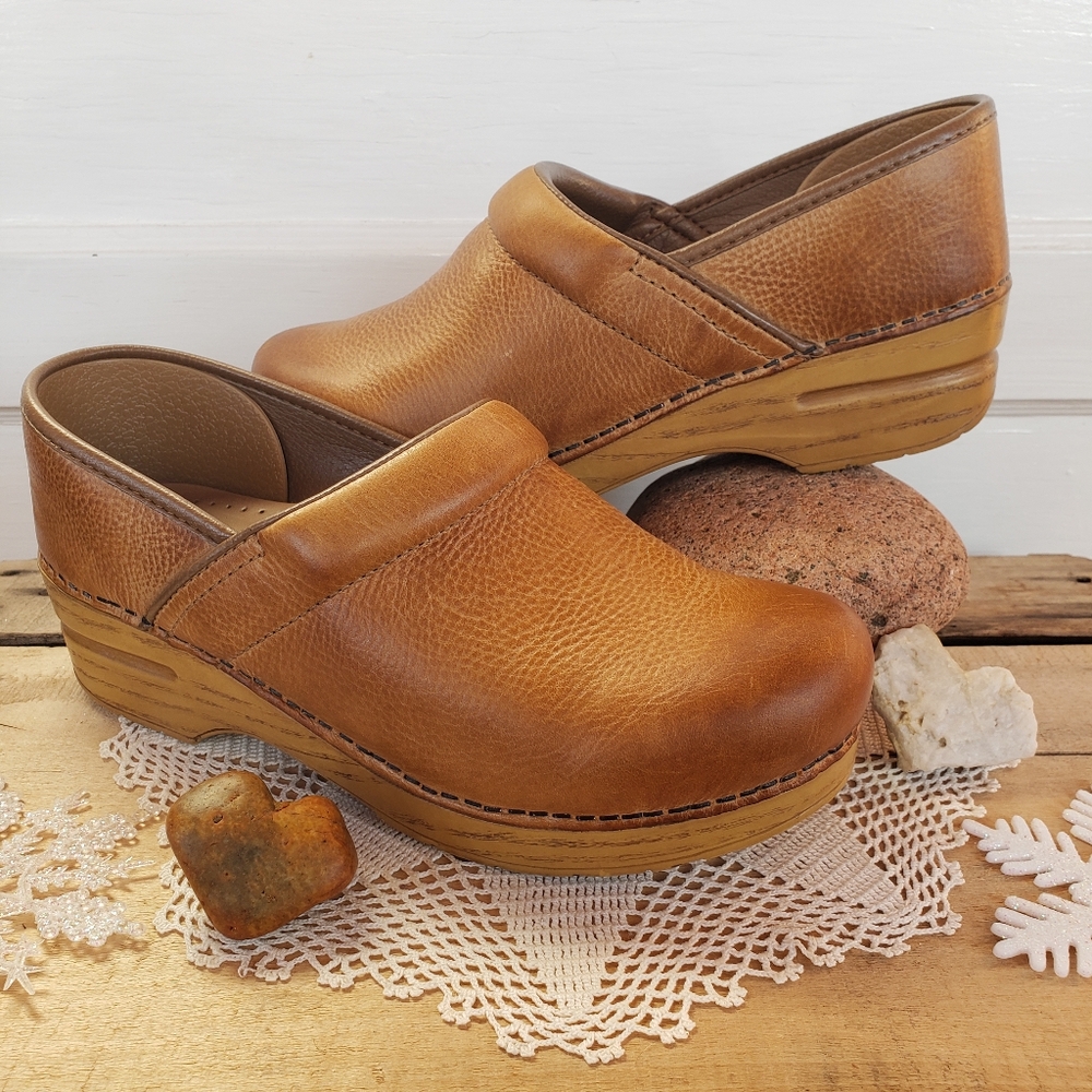 Dansko Pro Honey Clogs Burnished Distressed Pebble Leather Boho Cottage 8.5-9 - Picture 16 of 16